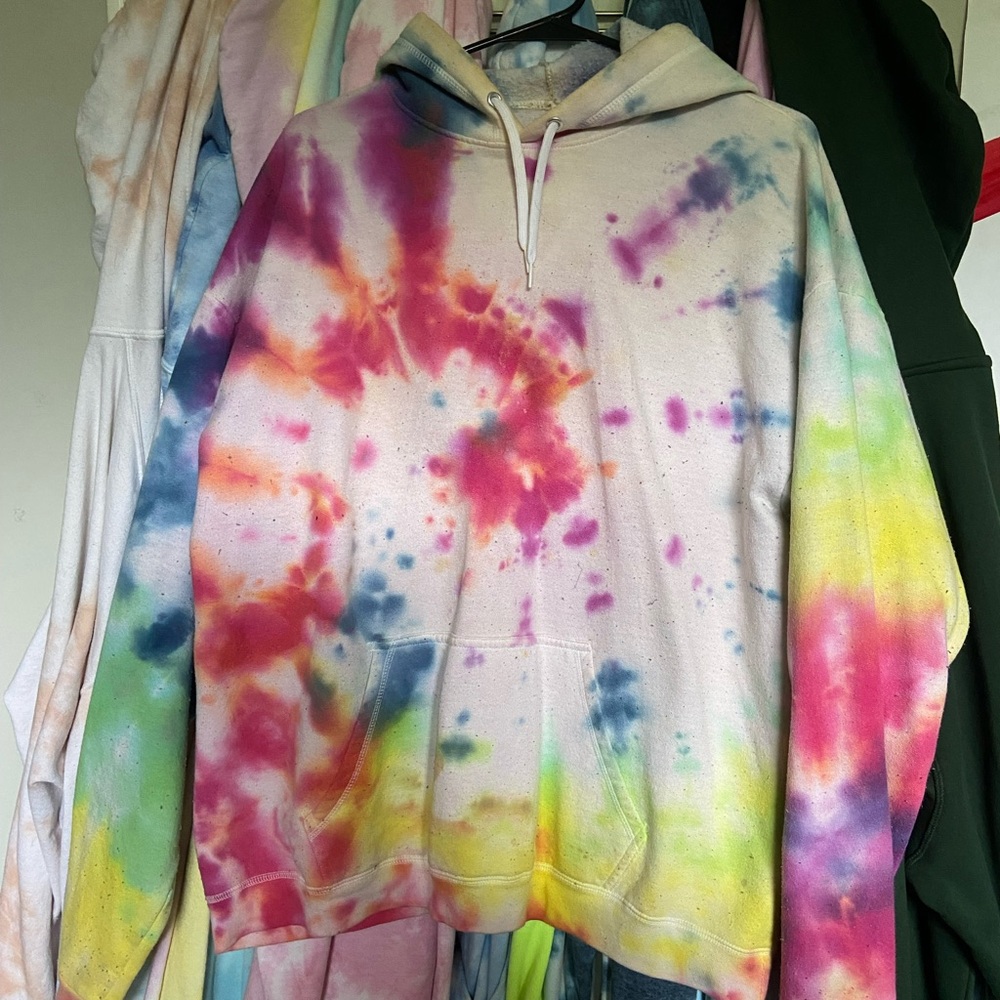 rainbow tie dye hoodie size L